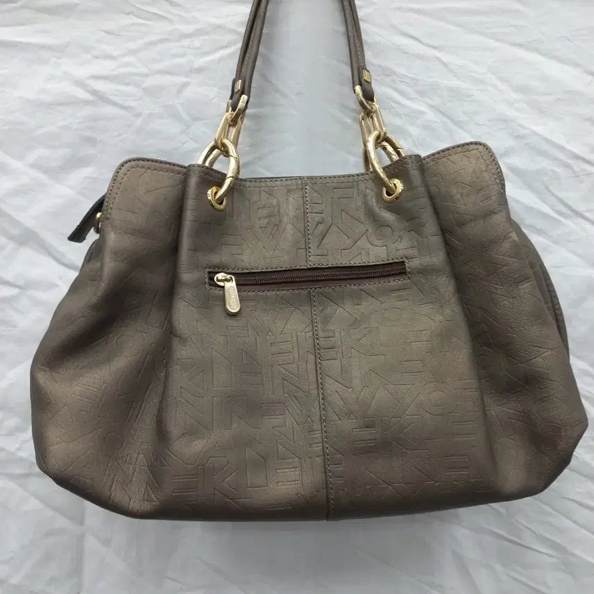 [BUNJANG] Anne Klein Gold Chain Embossed Logo Shoulder Bag / 앤클라인 금장 체인 숄더백