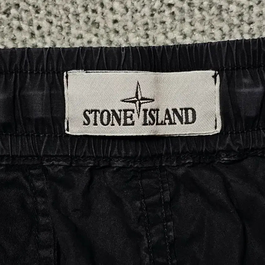 [BUNJANG] Stone Island Badge Pocket Jogger Pants Black / [30 사이즈] 스톤아일랜드 와펜 포켓 조거팬츠 블랙