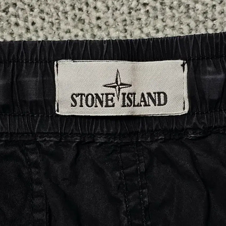 [BUNJANG] Stone Island Badge Pocket Jogger Pants Black / [30 사이즈] 스톤아일랜드 와펜 포켓 조거팬츠 블랙