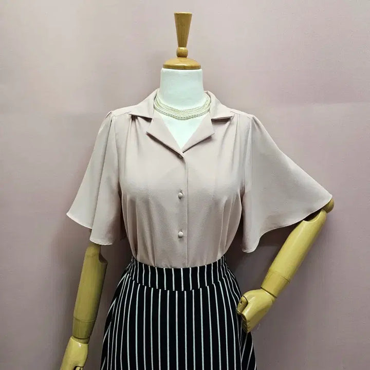 [BUNJANG] LIRIN Pale Pink Bell Sleeve Bean Button Blouse / 리린 연핑크 나팔소매 콩단추 블라우스