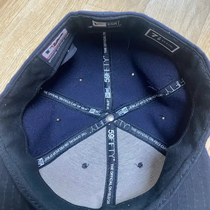 [BUNJANG] New Era MLB New York Yankees Navy Baseball Cap / 뉴에라 MLB 뉴욕 양키스 네이비 볼캡