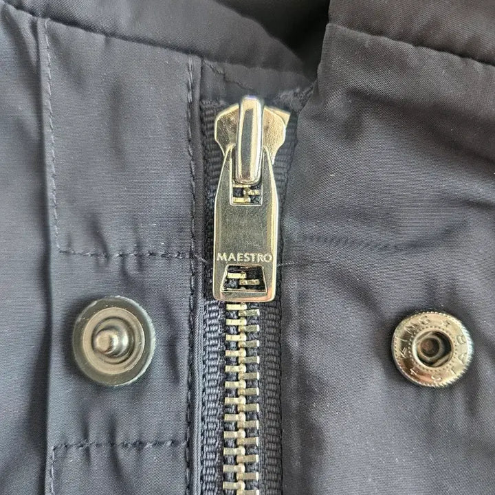 [BUNJANG] Maestro Classic Italian Field Jacket Navy / 마에스트로 클래식 이태리 야상 자켓 네이비 색상이에요사진에서 보이는 것