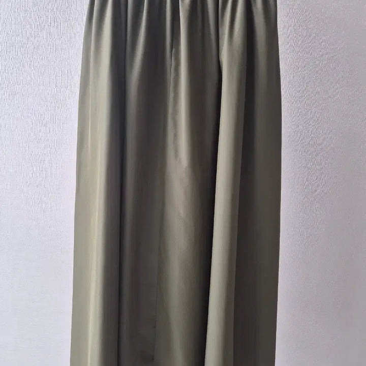 [BUNJANG] Uniqlo Khaki Long Skirt / 유니클로 카키 롱 스커트