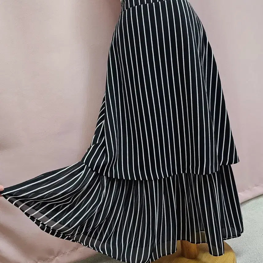 [BUNJANG] Buy Buy Seop Striped Tiered Long Skirt / 바이바이섭 스트라이프 캉캉 롱스커트