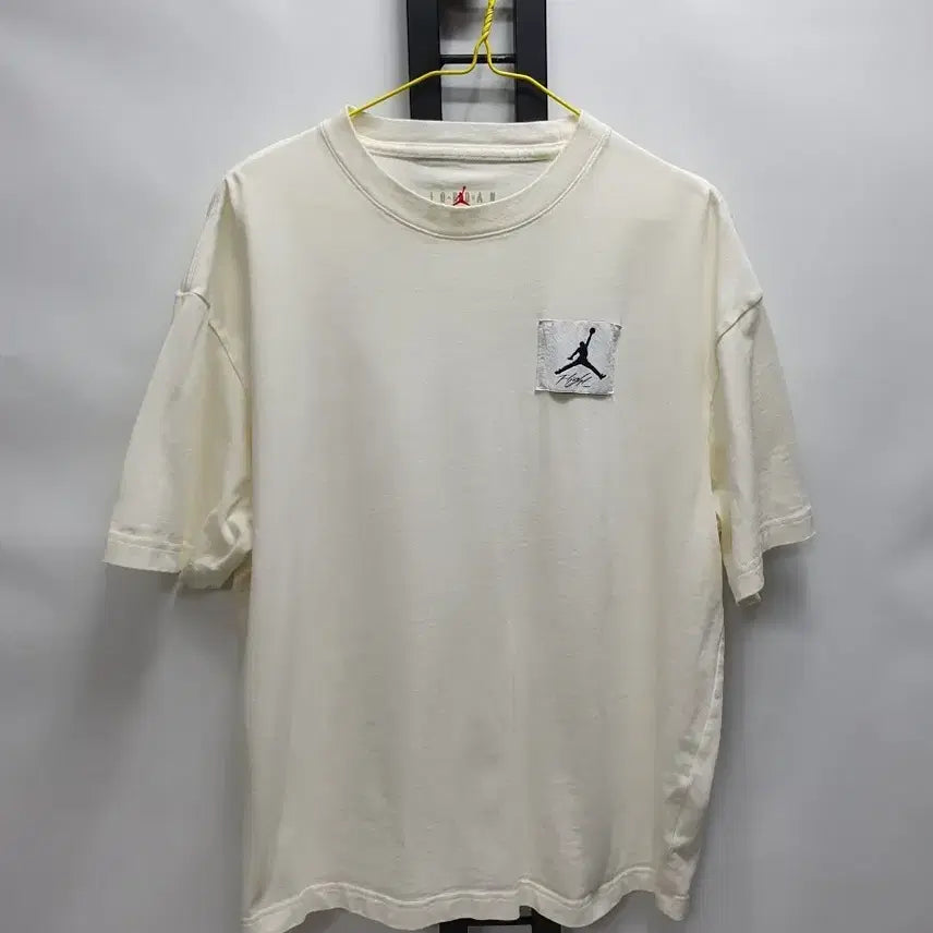 [BUNJANG] Nike Jordan Flight Essential Oversized T-Shirt Ivory L / 나이키 조던 플라이트 반팔티 에센셜 오버사이즈 아이보리 세일화이트 L