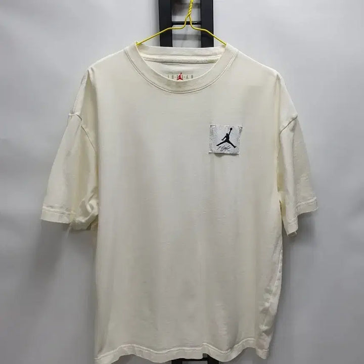 [BUNJANG] Nike Jordan Flight Essential Oversized T-Shirt Ivory L / 나이키 조던 플라이트 반팔티 에센셜 오버사이즈 아이보리 세일화이트 L