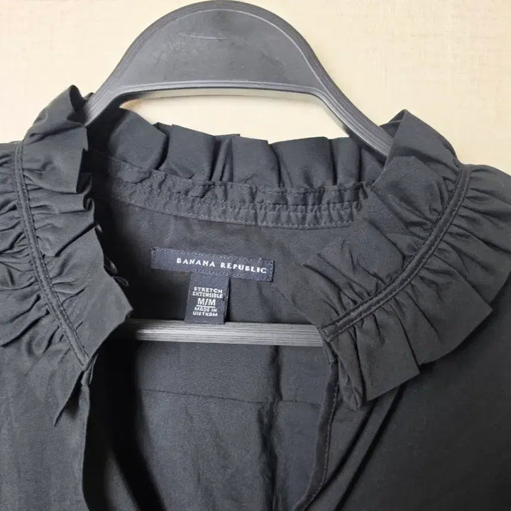 [BUNJANG] Banana Republic Black Short Sleeve Blouse - Size M / (M) 바나나리퍼블릭 검정 반팔 블라우스