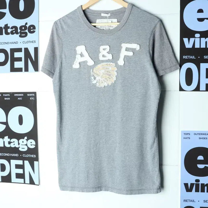 [BUNJANG] Abercrombie &amp; Fitch Short Sleeve T-Shirt Grey Y2K / (M-L) 아베크롬비 반팔 티셔츠 Y2K 유행 그레이 희귀-7574