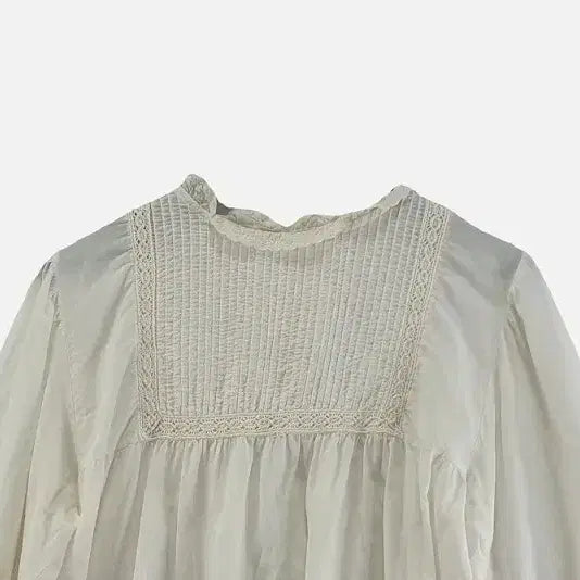 [BUNJANG] Cream Blouse / 크림 여자 블라우스 FREE M9354