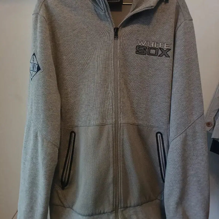 [BUNJANG] MLB Chicago White Sox Full Zip Hoodie Grey Size 100 / MLB 화이트삭스 후드집업 그레이 100