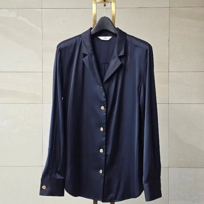 [BUNJANG] Satin Gold Coin Button Open Collar Shirt / 23 ORR
