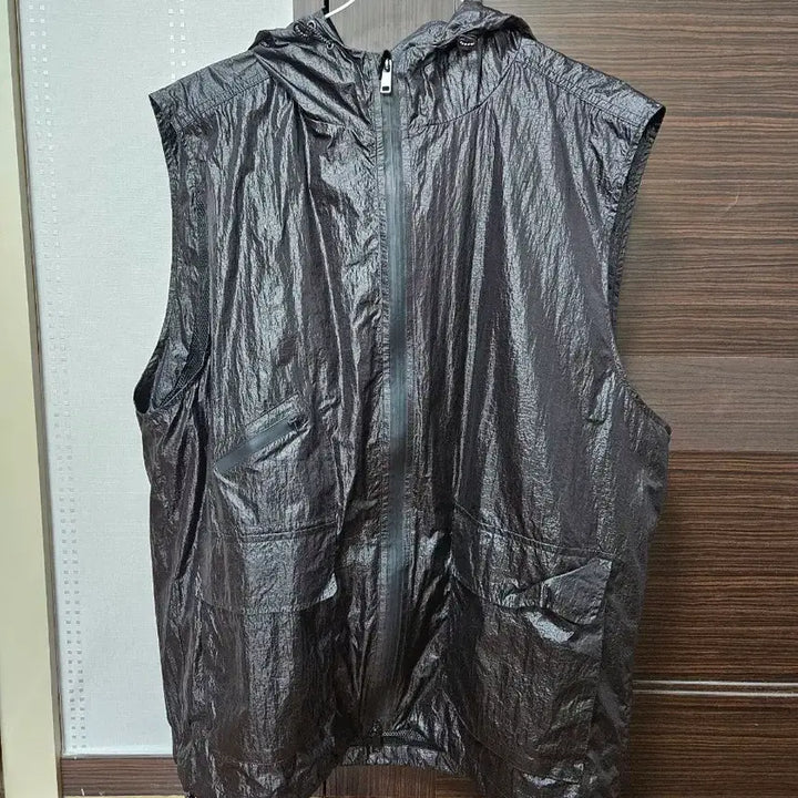 [BUNJANG] DIMITRIBLACK Nylon Hooded Vest / 디미트리블랙 나일론 후드베스트