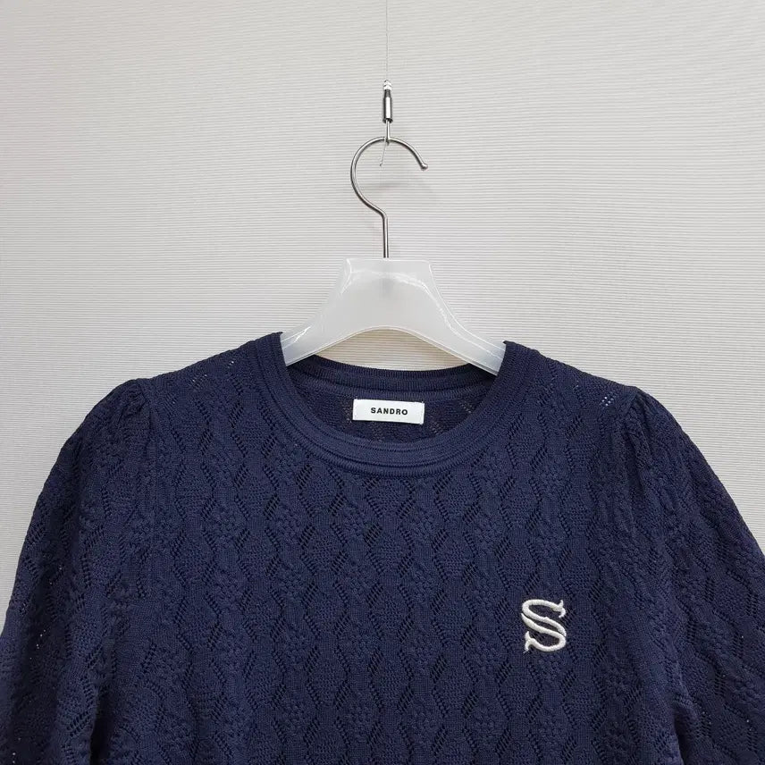 [BUNJANG] Sandro 2022 S Logo Point Short Sleeve Knit Top Size 38 / 산드로 2022 S로고 포인트 반팔 니트  38사이즈