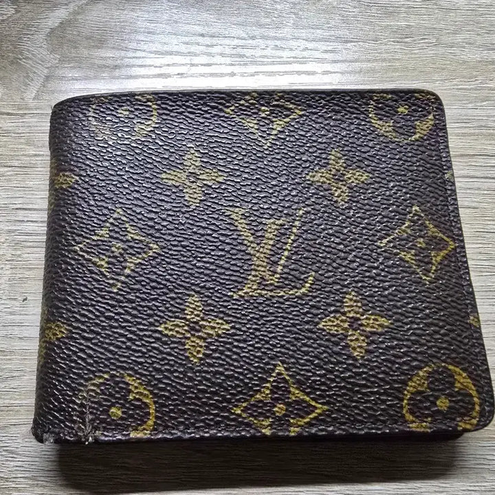 [BUNJANG] Leather Bifold Wallet / 지갑 판매합니다