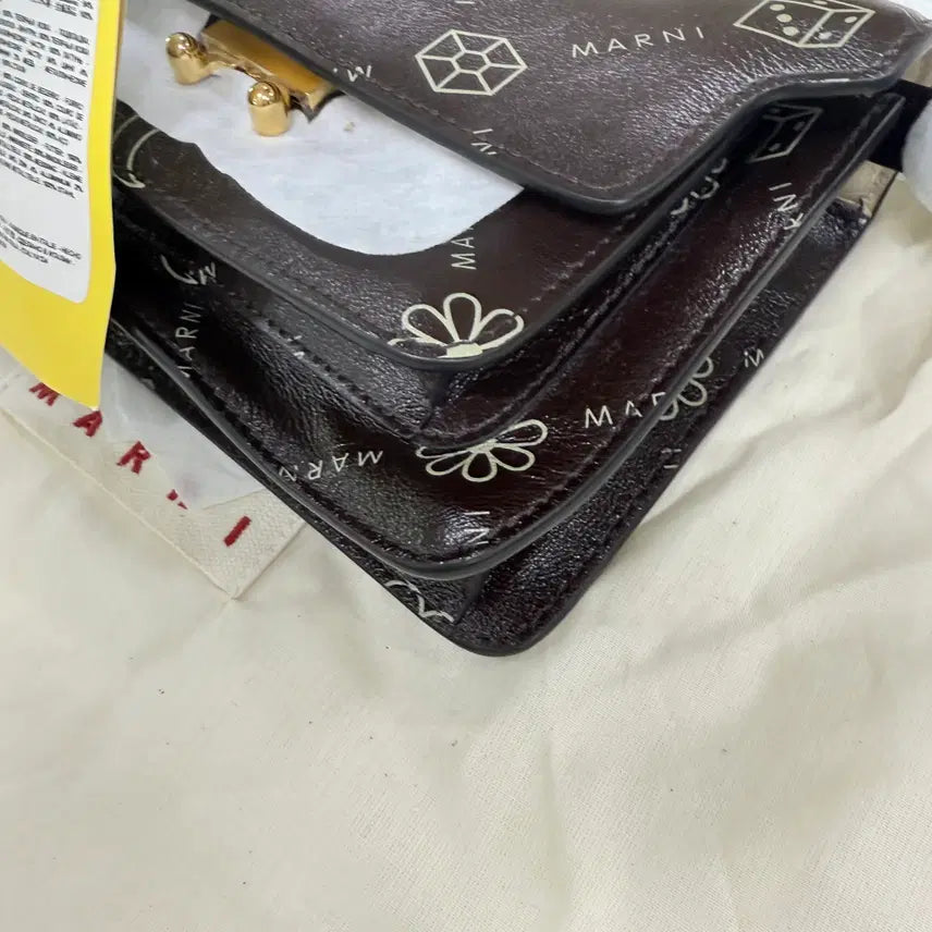 [BUNJANG] MARNI Mini Trunk Bag Crossbody Bag / 새 상품  MARNI 마르니 미니 트렁크백   / 크로스백 / 더스트백