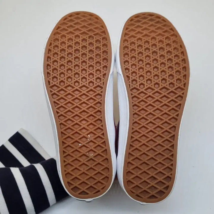 [BUNJANG] Vans Old Skool Pig Suede Sneakers (245) / 반스 올드스쿨 피그 스웨이드 스니커즈 245