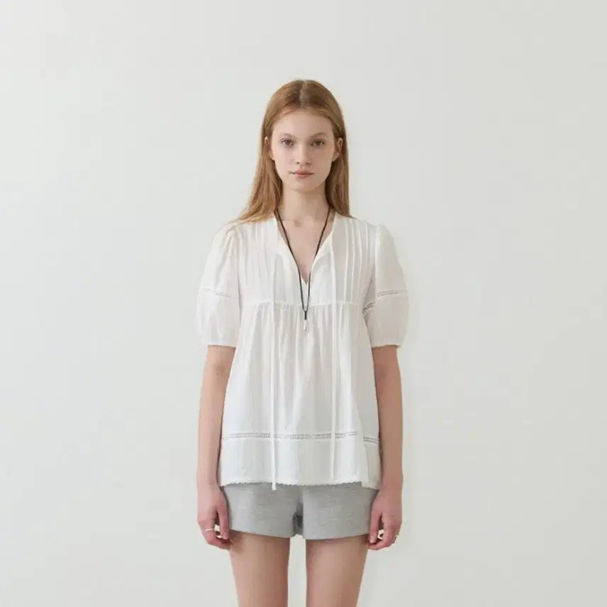 [BUNJANG] Magnet Archive Pure Pintuck Blouse White / (새상품) 마그넷 아카이브 퓨어 핀턱 블라우스 화이트
