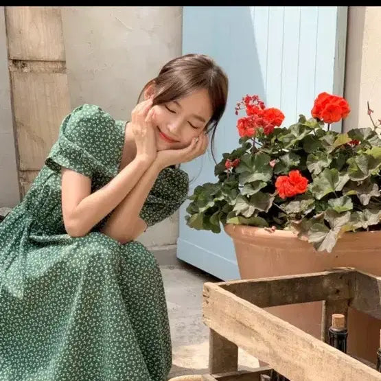 [BUNJANG] ATTRANCE Floral Chiffon Long Dress / 아뜨랑스 잔꽃 쉬폰 롱 원피스