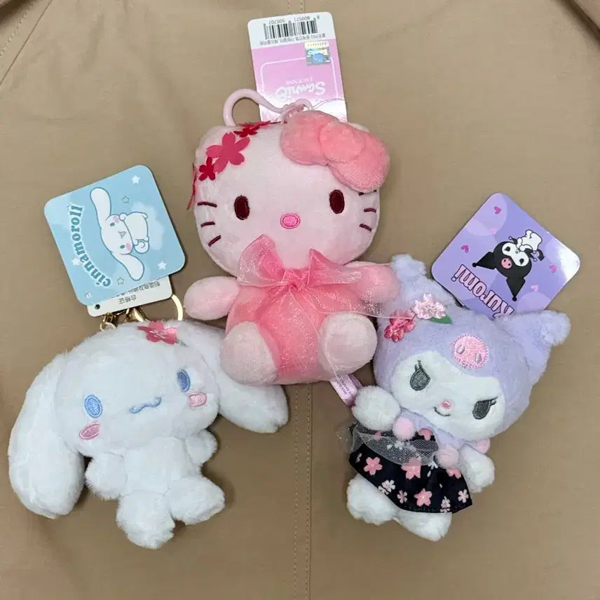 [BUNJANG] Sanrio Sakura Edition Doll Keychain Set / 산리오 벚꽃 에디션 사쿠라 인형 키링 세트