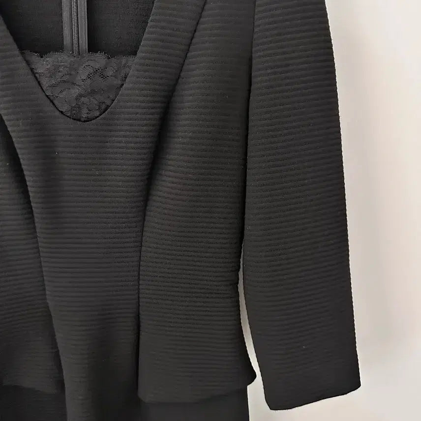 [BUNJANG] Emporio Armani Black Midi Dress / 엠포리오 아르마니 블랙 원피스