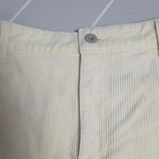 [BUNJANG] Uniqlo Ivory Corduroy Skirt (New) / 유니클로 아이보리 코듀로이 스커트(새상품)
