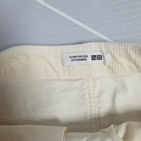 [BUNJANG] Uniqlo Ivory Corduroy Skirt (New) / 유니클로 아이보리 코듀로이 스커트(새상품)