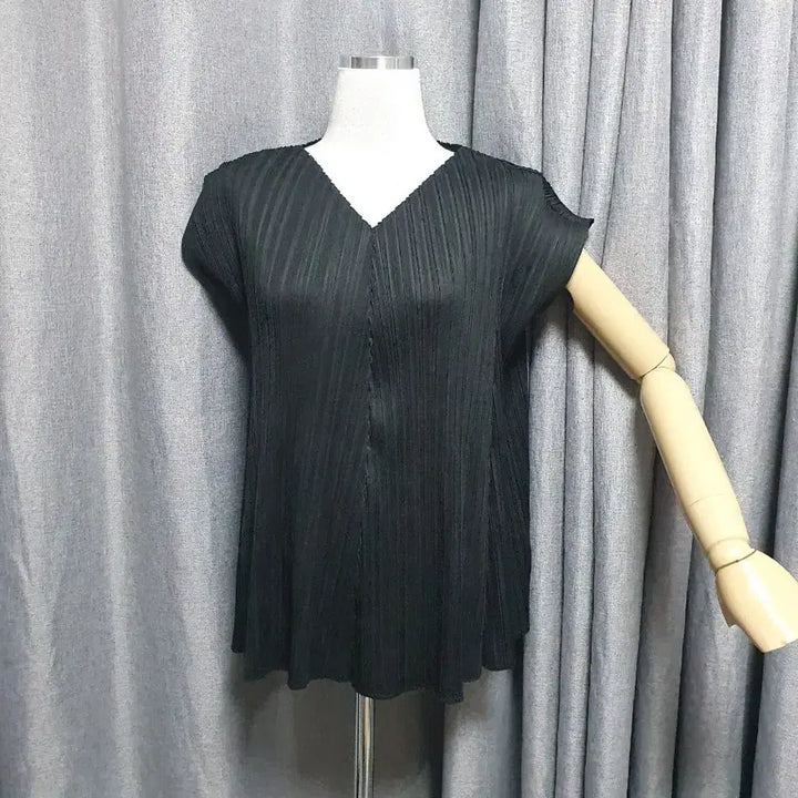 [BUNJANG] Black Pleated Blouse / 블랙 플리츠 블라우스