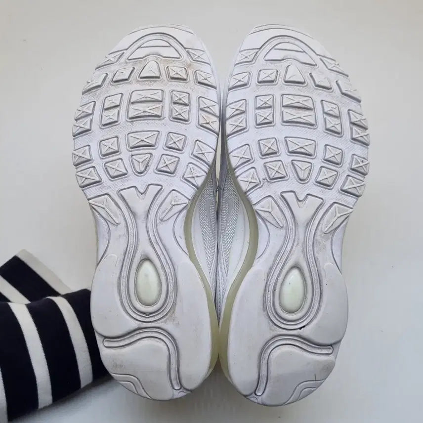 [BUNJANG] Nike Air Max 97 White Sneakers (245) / 나이키 에어맥스 97 화이트 운동화 245