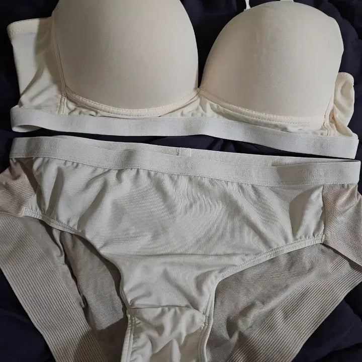 [BUNJANG] Elle Wire-Free Bra Panty Set / 엘르 노와이어 속옷 브라 팬티 세트