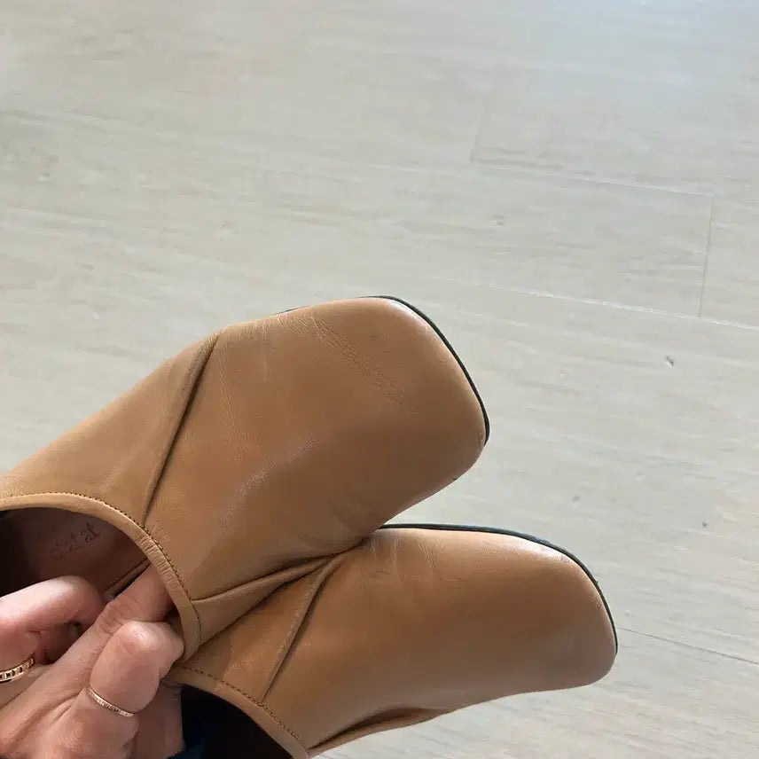 [BUNJANG] Mustard Leather 5cm Heel Shoes / at at at 머스터드 가죽 5cm 힐
