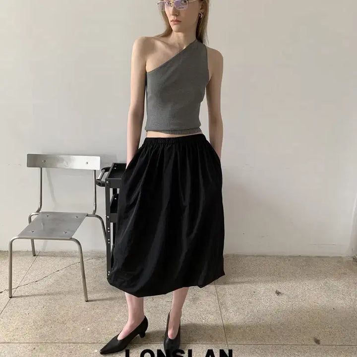 [BUNJANG] LONSLAN Floral Tulip Stretch Nylon Skirt Black / LONSLAN 론슬란 플로럴 튤립 스트레치 나일론 스커트 블랙