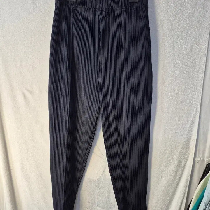[SOLD OUT] F 플리츠미 주름 바지 네이비