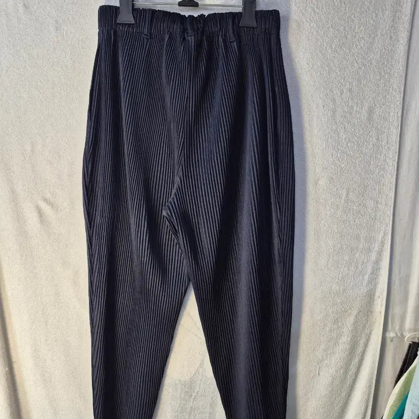 [SOLD OUT] F 플리츠미 주름 바지 네이비