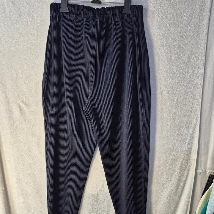 [SOLD OUT] F 플리츠미 주름 바지 네이비