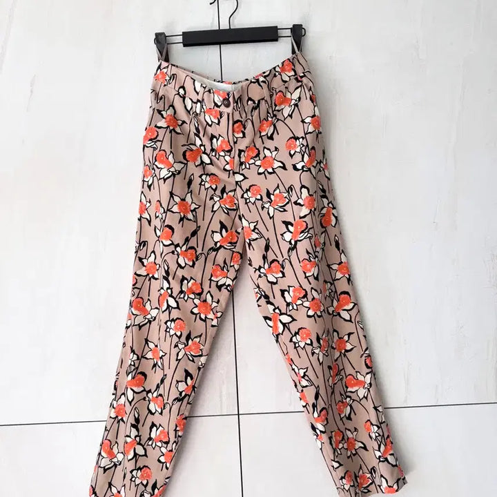 [BUNJANG] Miu Miu Beige Flower Pattern Pocket Pants 36 (Size 55) / 새상품 miumiu베이지 플라워 패턴 포켓 팬츠 36(55사이즈)