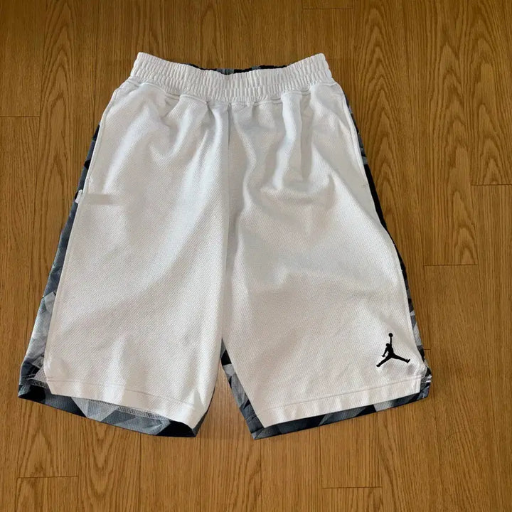 [BUNJANG] Jordan Mesh Shorts White Size S / 조던 메쉬 반바지 화이트 s