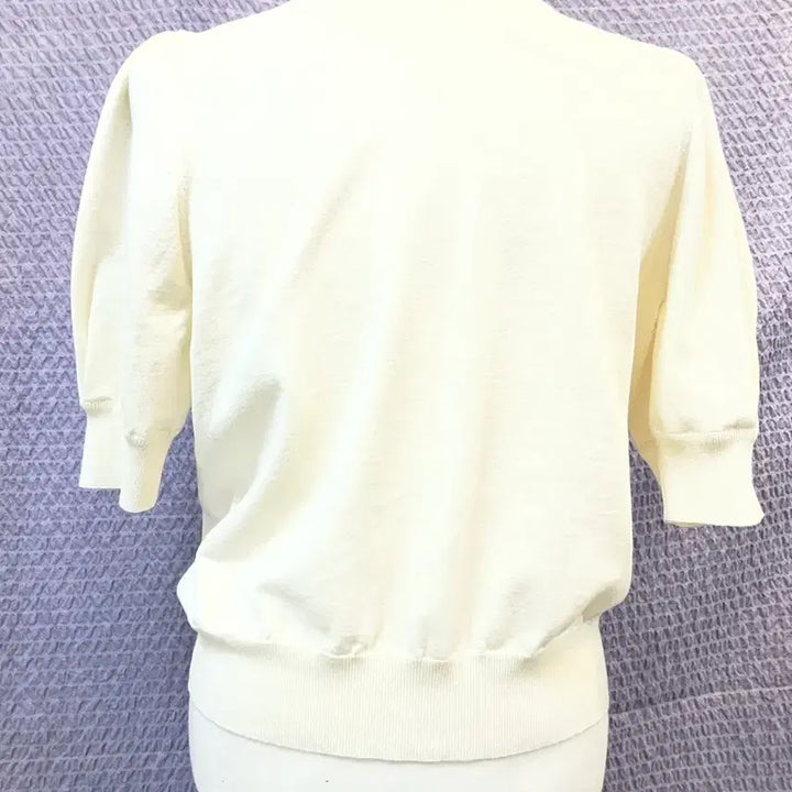 [BUNJANG] RE STUDIO V-Neck Short-Sleeve Knit Cardigan Ivory / 한섬 RE STUDIO 브이넥 반팔 니트 가디건 아이보리 새옷급
