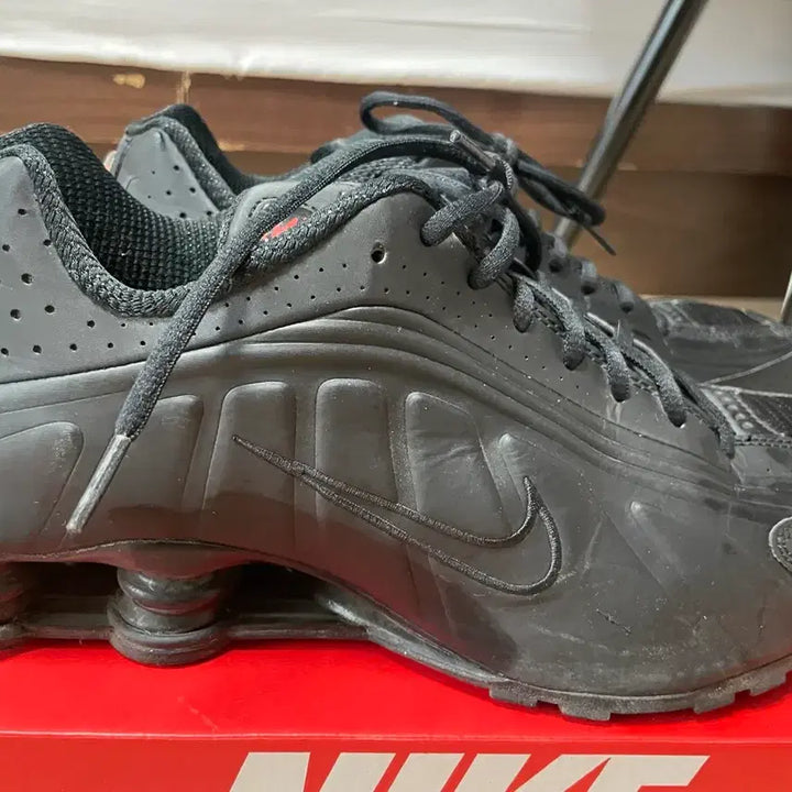 [BUNJANG] Nike Shox R4 Black 285 / (W) 나이키 샥스 R4 블랙 285