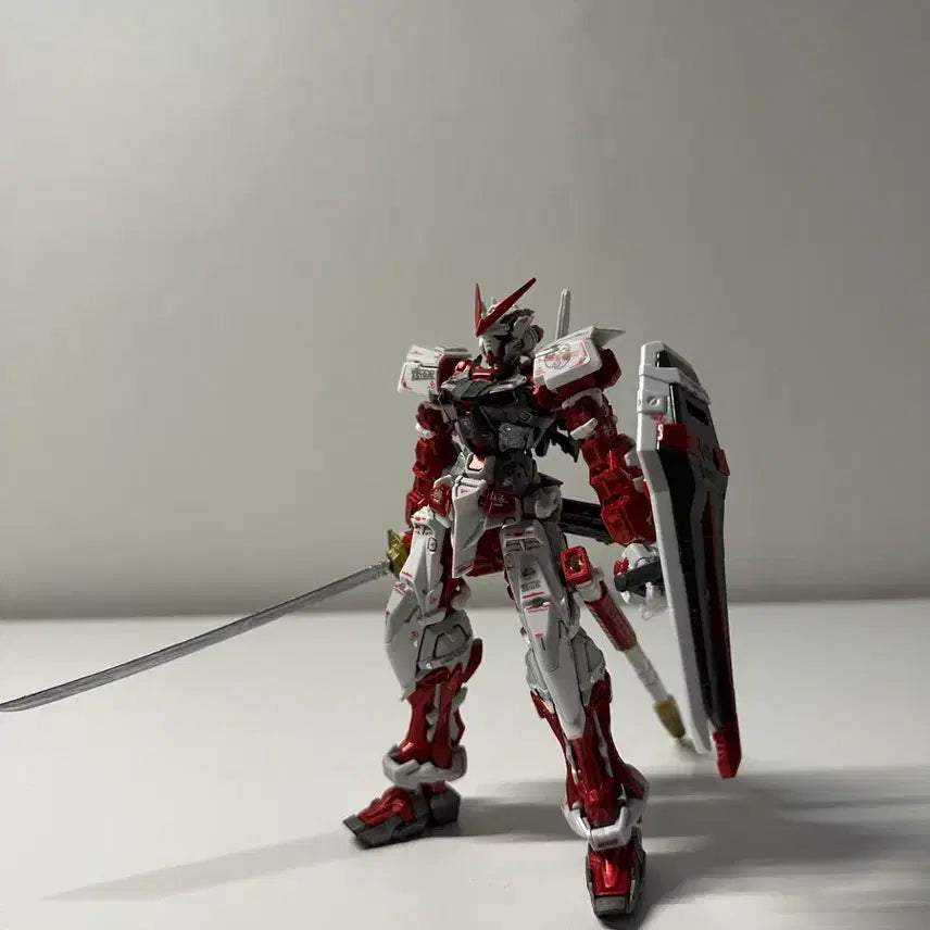 [BUNJANG] Bandai RG 00 Qan[T] &amp; Astray Red Frame Metallic Coated Model Kit Set with Stand / RG 퀀터, 아스트레이 메탈릭 도색작 판매(스탠드 포함)