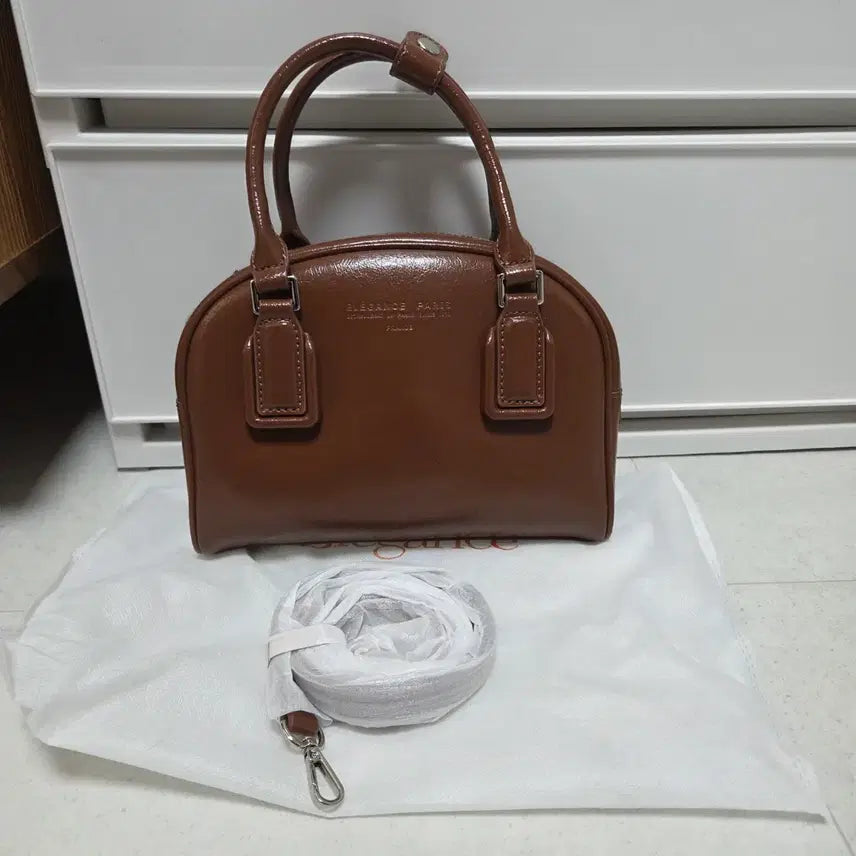 [BUNJANG] Elegance Paris Vien Crossbody Bag / 엘레강스파리 비엔 크로스백