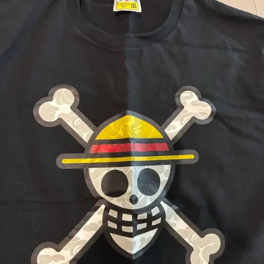 [SOLD OUT] 베이프 x 원피스 한정판 반팔티셔츠