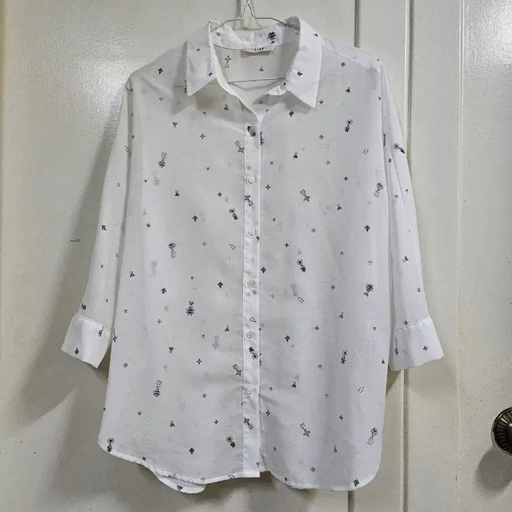 [SOLD OUT] 리스트 패치 블라우스