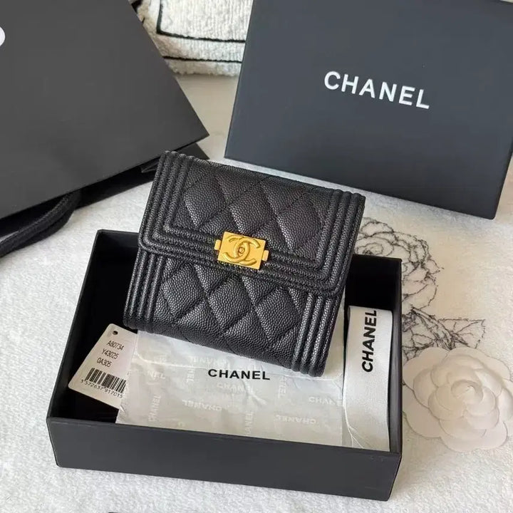 [BUNJANG] Chanel Caviar Skin Matelassé Boy Line Bi-fold Wallet / 샤넬 지갑입니다