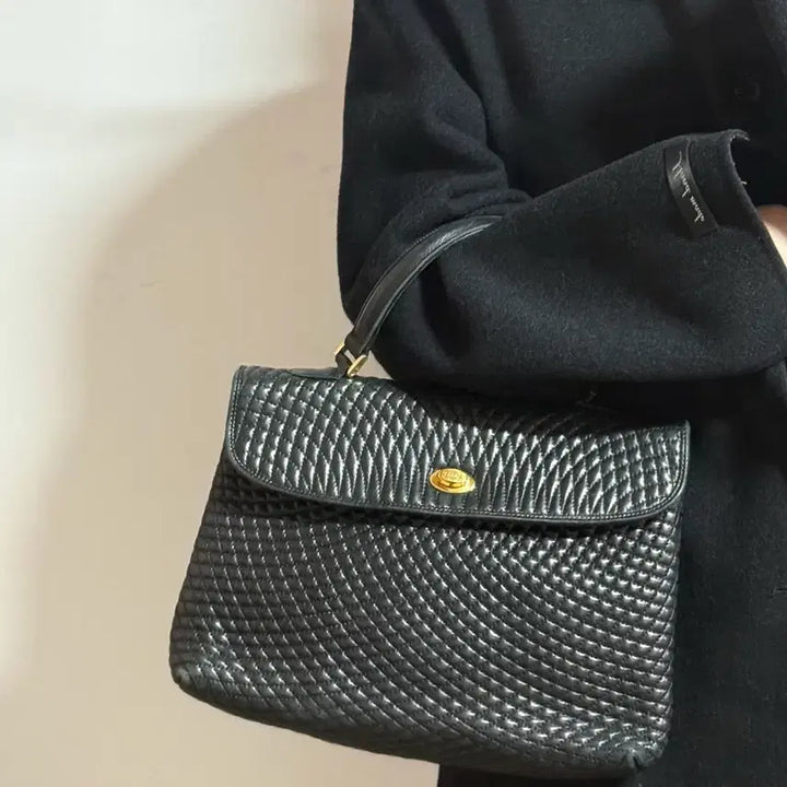[BUNJANG] Bally Black Quilted Leather Handbag / Bally 발리 블랙 퀼팅 레더 핸드백