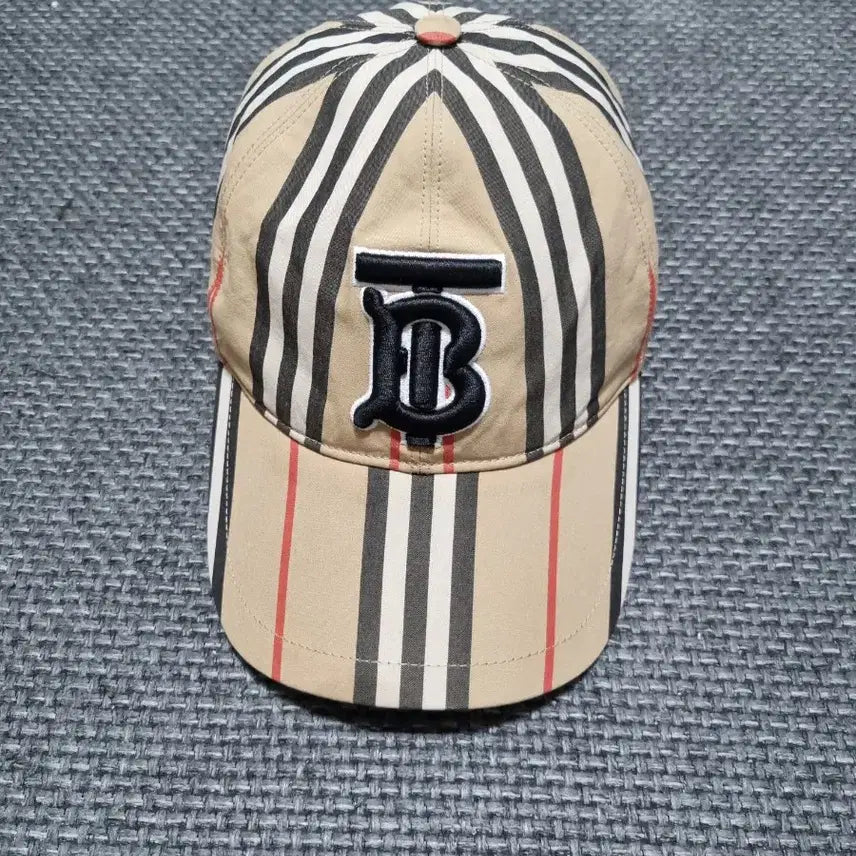 [BUNJANG] Burberry Check Pattern Baseball Cap / 버버리 볼캡 모자