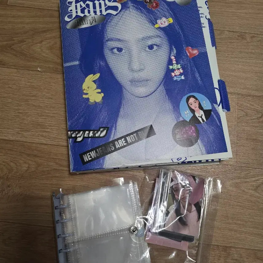 [BUNJANG] New Jeans Minji Bluebook &amp; Photocard Set / 뉴진스 New Jeans Minji 민지 블루북 및 포카
