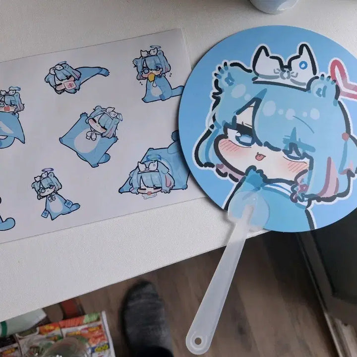 [BUNJANG] Blue Archive Piki Choyoung Arona Double-Sided Fan / 블루아카이브 피키초양 작가님 날다람쥐 아로나 스티커/아로프라 양면 부채