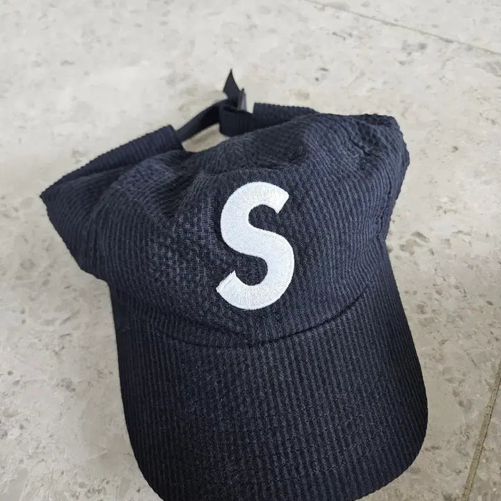 [BUNJANG] Supreme Seersucker S Logo Cap Black / 슈프림 시어서커  s로고 모자 블랙