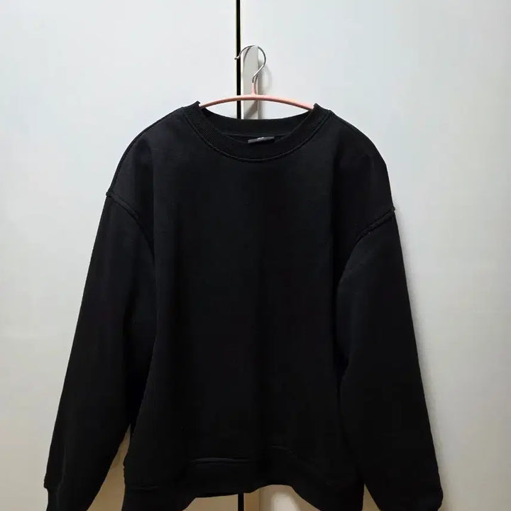 [BUNJANG] H&amp;M Brushed Fleece Sweatshirt (Black/Grey) / L H&amp;M 기모 멘투맨 블랙, 그레이