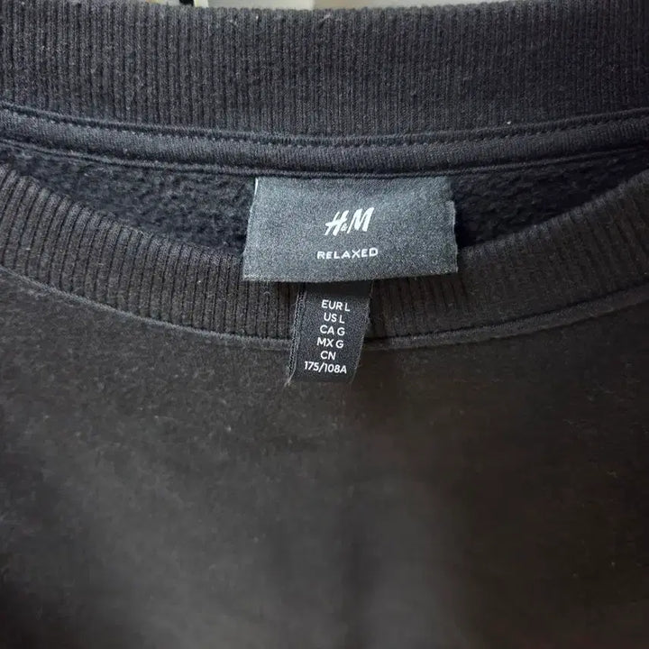 [BUNJANG] H&amp;M Brushed Fleece Sweatshirt (Black/Grey) / L H&amp;M 기모 멘투맨 블랙, 그레이